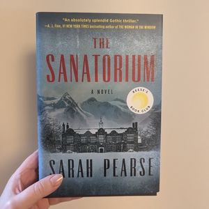 The Sanatorium by Sarah Pearse (fiction book)